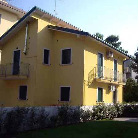 Ada Apartment